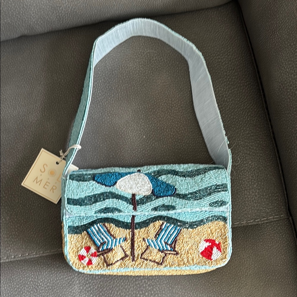 Viral Beaded Bag!!! New with tags! Beach Scene